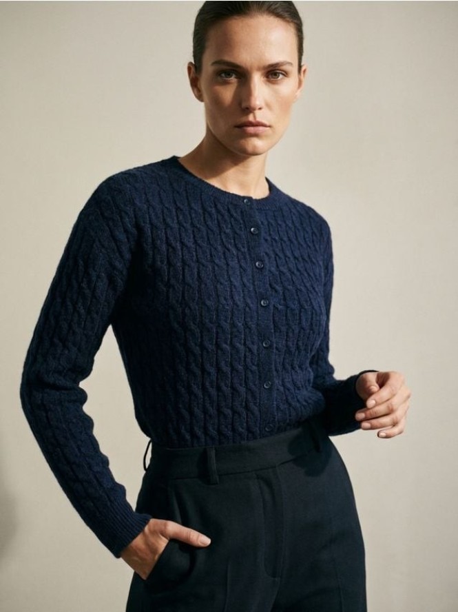 Kardigan z dekoracyjnym splotem - granatowy