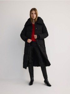 Długi pikowany płaszcz - czarny