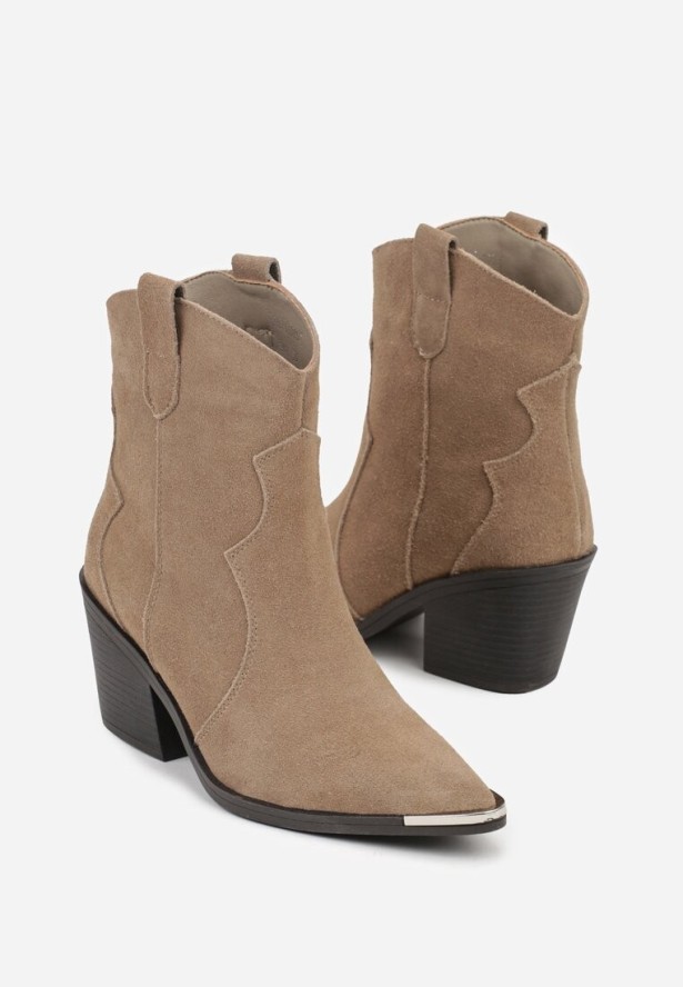 Ciemnobeżowe Botki Kowbojki ze Skóry Naturalnej Zdobione Metalicznym Noskiem Saberra