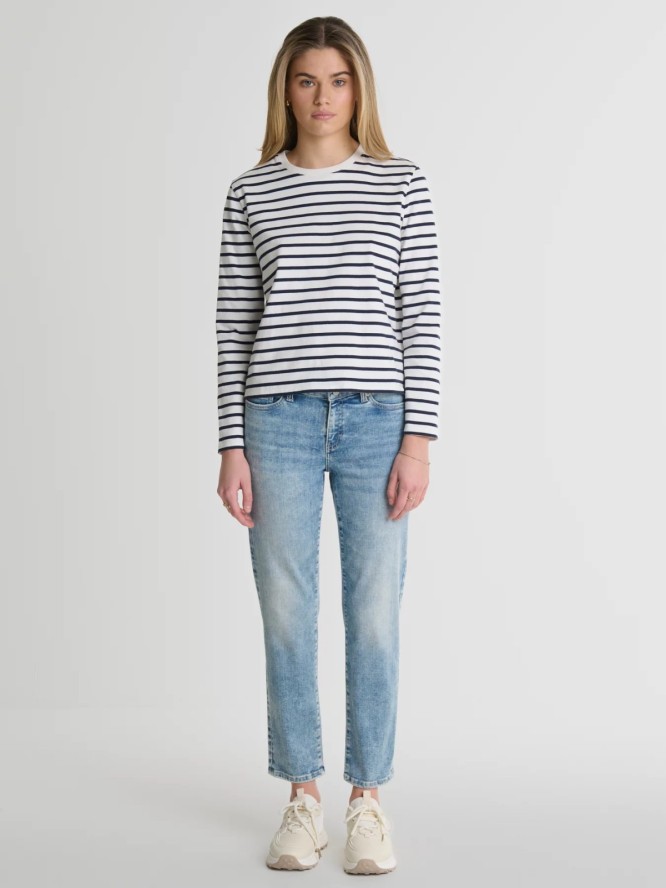 Jeansy damskie z krótką nogawką jasnoniebieskie Adela Cropped 108