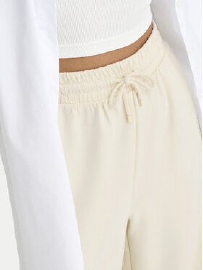 ONLY Spodnie dresowe Scarlett 15346400 Écru Regular Fit