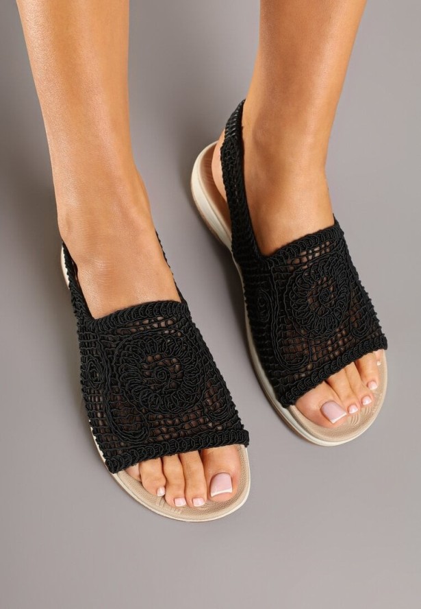 Czarne Siateczkowe Sandały Ozdobione Haftem Tatimora