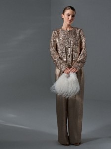 Futrzana torebka na łańcuszku - biały