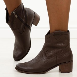 Brązowe skórzane Polskie botki damskie, wiosenne na obcasie Deoni Ko-03