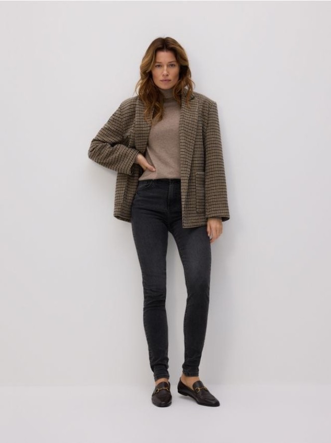 Jeansy slim z dłuższą nogawką - szary