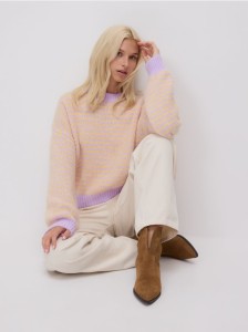 Sweter w paski - wielobarwny