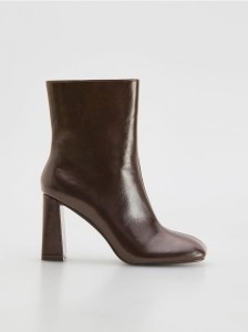 Botki na obcasie - brązowy