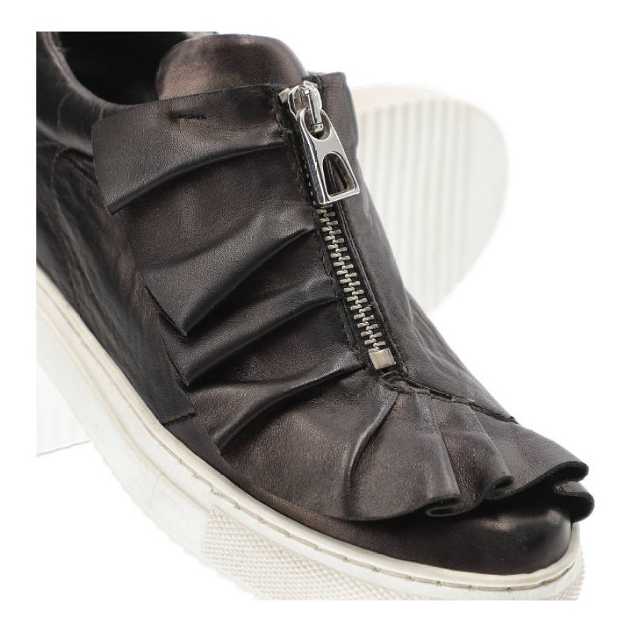 Sneakersy damskie Karino, eleganckie i na płaskiej podeszwie, czarne, 2991-076-P