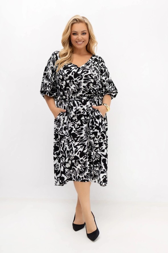 Sukienka Arie czarno-biała z paskiem | 100% kreszowana wiskoza | OVERSIZE PLUS SIZE LATO