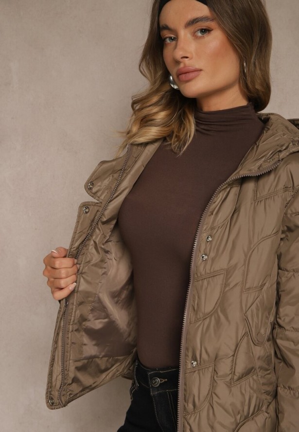 Brązowa Kurtka Przejściowa z Kapturem w Oryginalne Pikowane Przeszycia Arivitta
