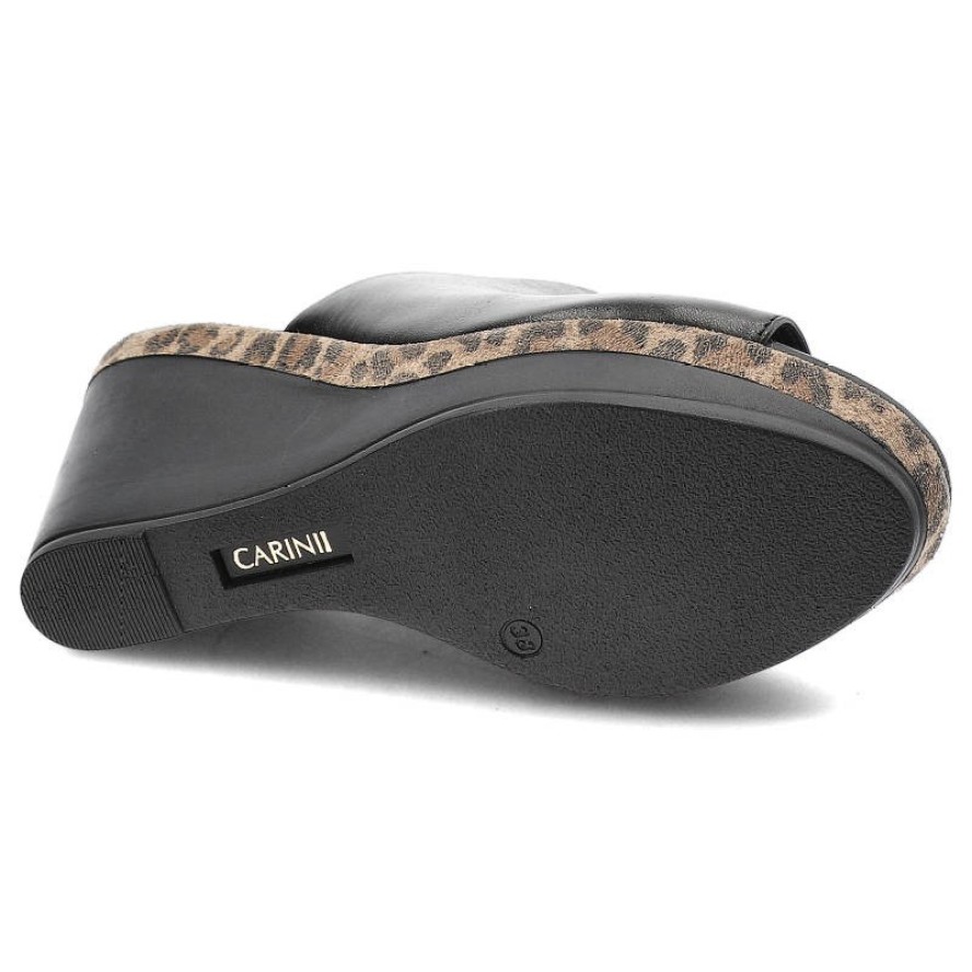 Czarne Klapki Carinii Eleganckie Buty Na Koturnie