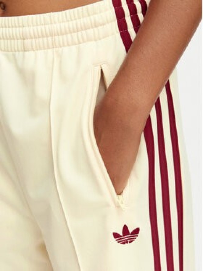 adidas Spodnie dresowe Firebird Loose Tracksuit KS4671 Kremowy Loose Fit