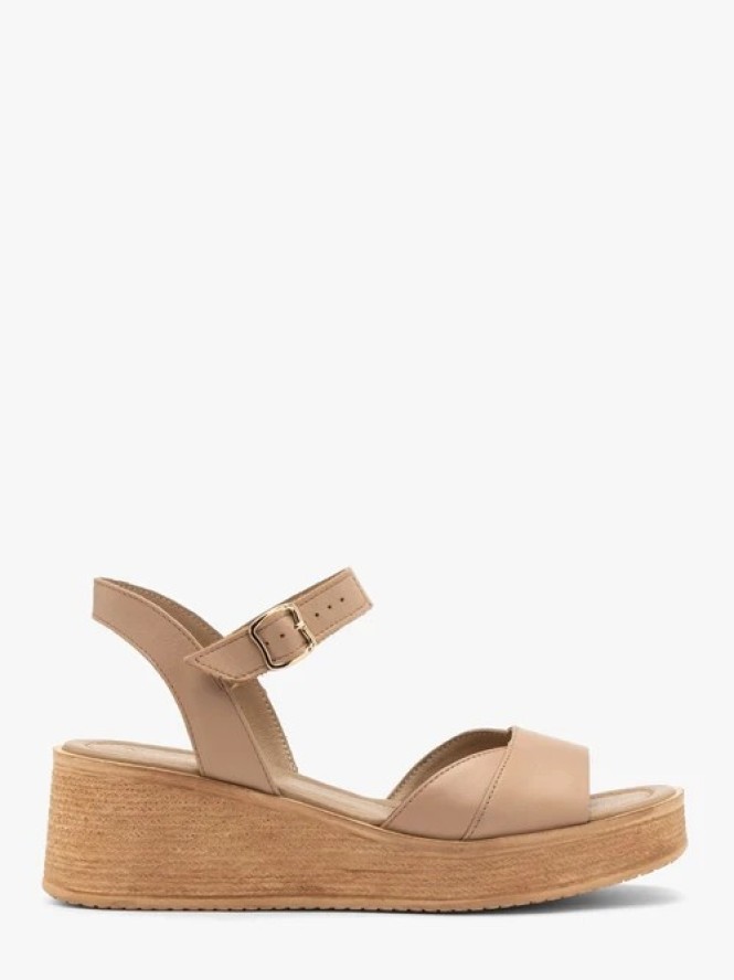 Beżowe sandały damskie