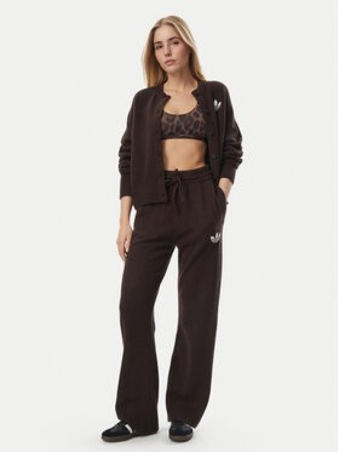 adidas Spodnie dresowe Essentials IA4437 Brązowy Loose Fit