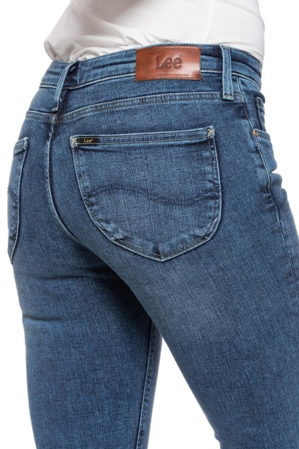 SPODNIE DAMSKIE LEE SCARLETT BLUE PEPPER L526WMUX