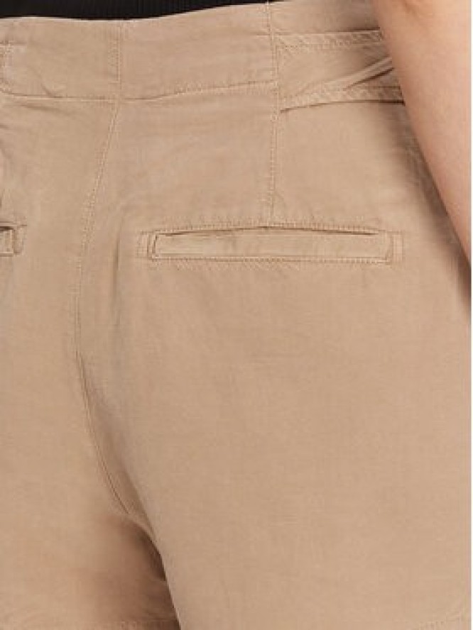 Guess Szorty materiałowe W5GD1J WG8N0 Beżowy Relaxed Fit