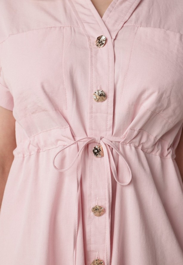 Różowa Sukienka Koszulowa z Bawełną Wiskozą i Ozdobnymi Guzikami Parranes