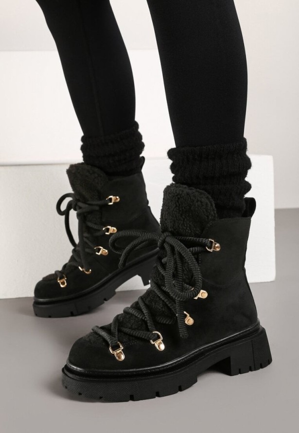 Czarne Traperki Wiązane na Sznurek Ozdobione Kożuszkiem Sidonnie