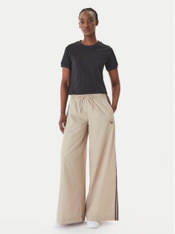 adidas T-Shirt Lace Cali KC8150 Czarny Regular Fit