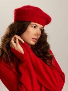 Wełniany sweter z kołnierzem - czerwony