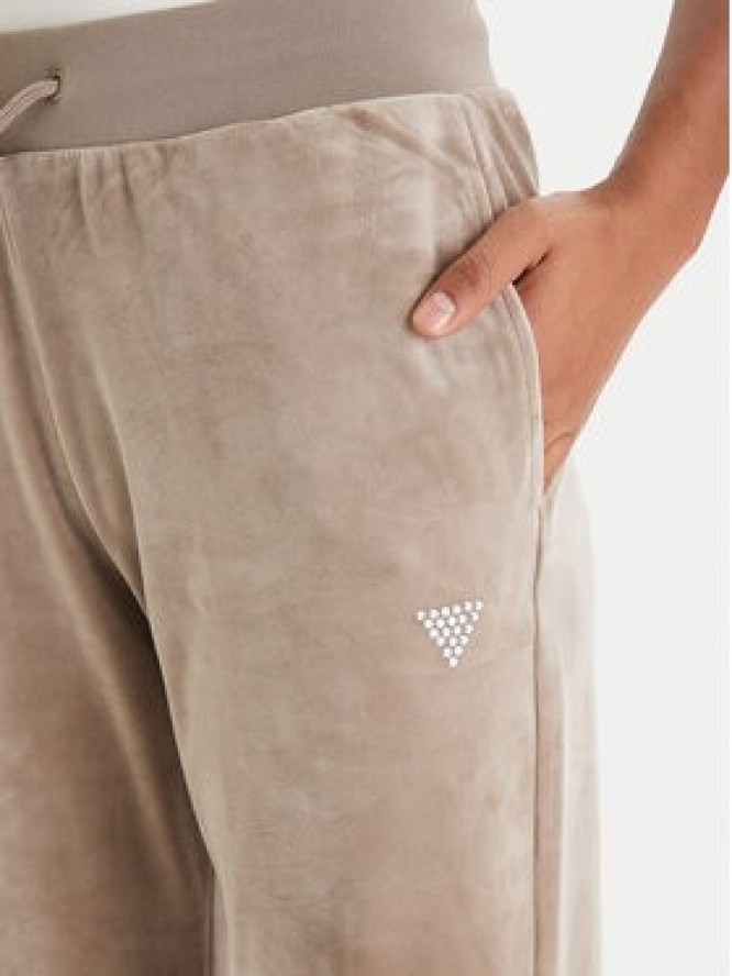 Guess Spodnie dresowe V3BB27 K0232 Beżowy Regular Fit