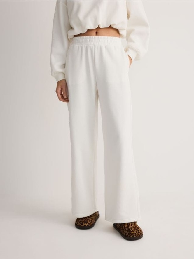 Bawełniane spodnie dresowe - złamana biel