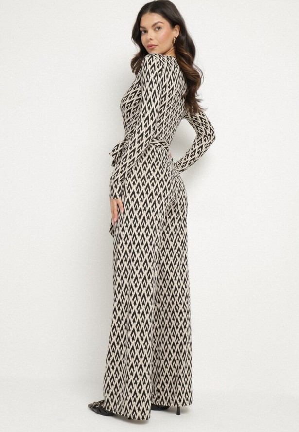 Czarny Kombinezon Ozdobiony Geometrycznym Wzorem z Wiązanym Paskiem Palenori