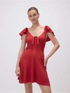 Sukienka mini z wiązaniem - czerwony