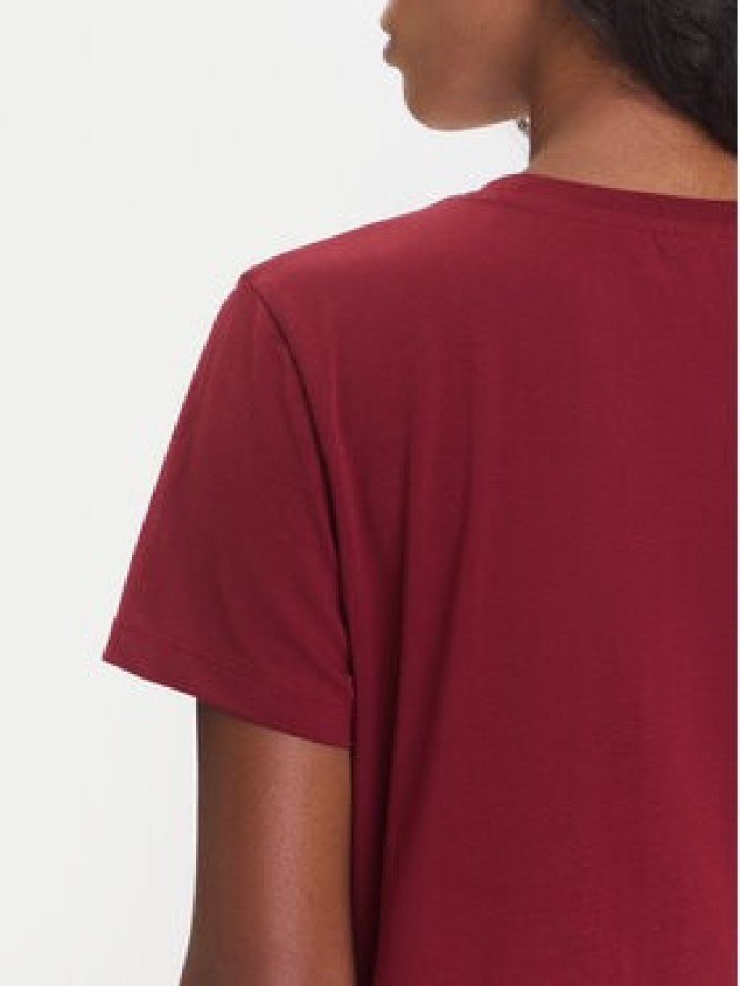 Guess T-Shirt V3BI11 J1314 Bordowy Regular Fit