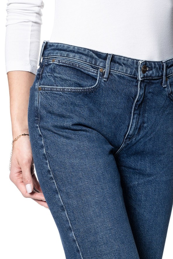 SPODNIE DAMSKIE WRANGLER STRAIGHT NIGHTFALL W28TWB96U 112128533