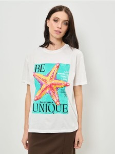 Bawełniana koszulka z nadrukiem - kremowy