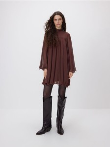 Szyfonowa sukienka mini - ciemnobrązowy