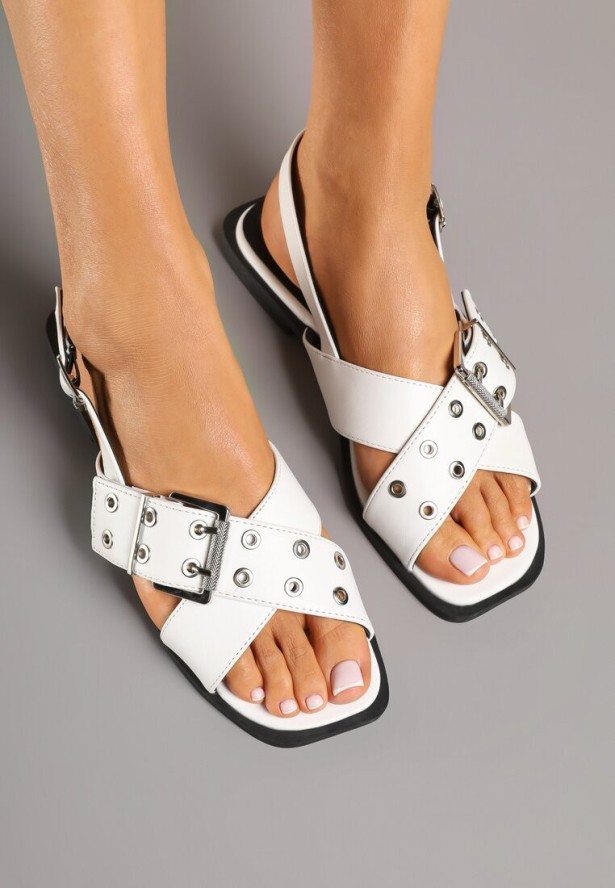 Białe Sandały z Ozdobnym Paskiem z Klamrą Tunea