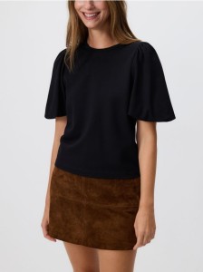 T-shirt z bufiastymi rękawami - czarny