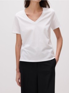 T-shirt regular z dekotem V - biały