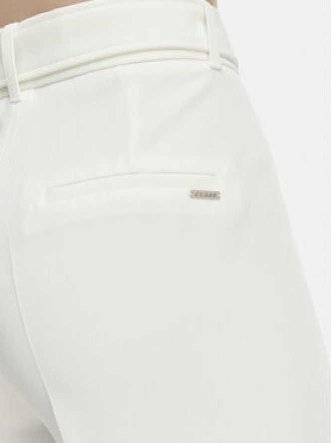 Guess Spodnie materiałowe W6GB05 W1765 Biały Regular Fit