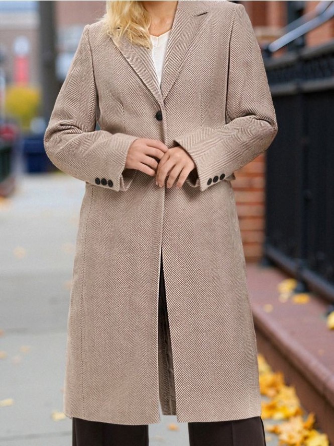 Klasyczny płaszcz jednorzędowy w jodełkę - kremowy