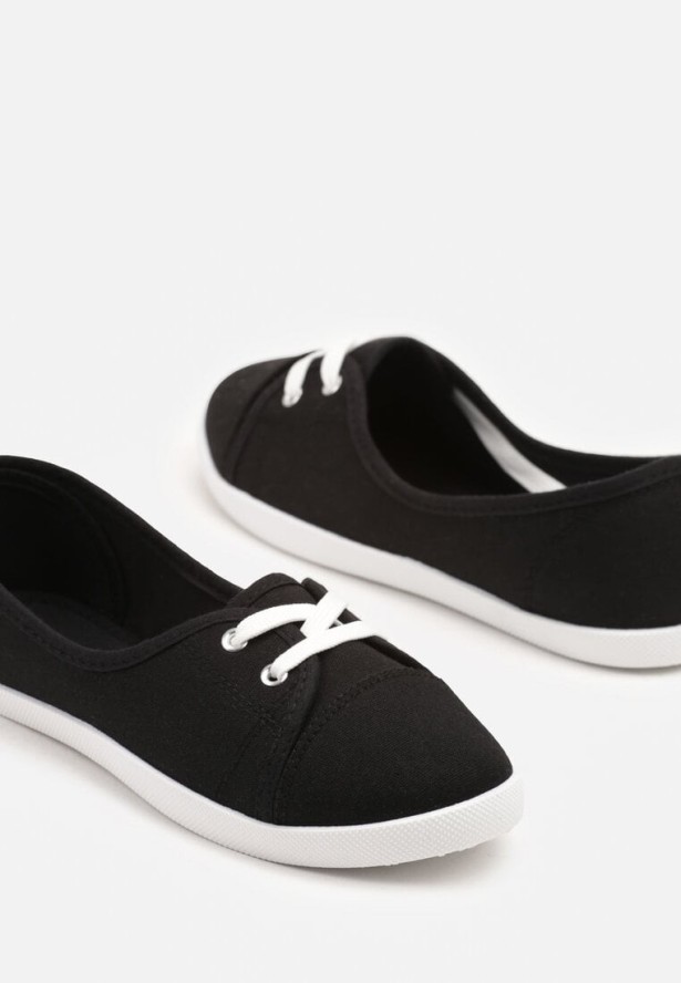 Czarno-Białe Tenisówki Vices Ozdobione Wiązaniem Arivanti