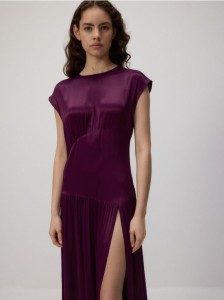 Sukienka z wycięciem na plecach - mahoniowy