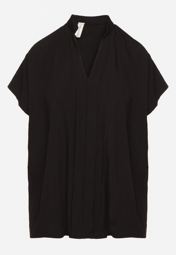 Czarna Nietoperzowa Bluzka Oversize z Wiskozą z Dekoltem w Serek Davilisa