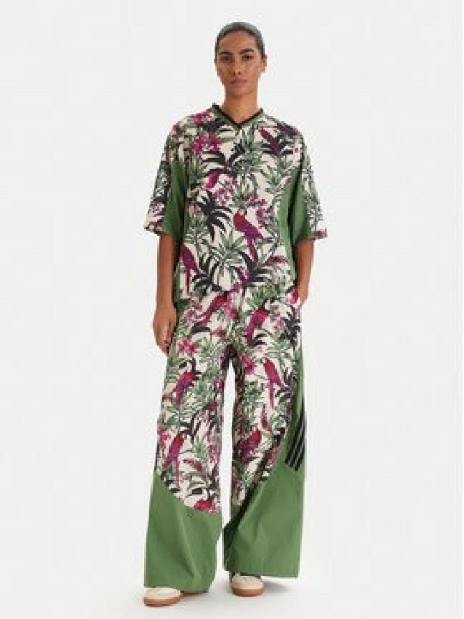 adidas T-Shirt Farm Rio Premium KD4628 Zielony Loose Fit