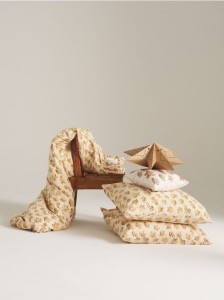 Komplet pościeli ze świątecznym wzorem - kremowy