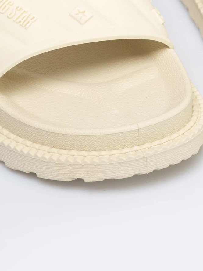 Klapki damskie na podwyższonej podeszwie beżowe RR274A542 801