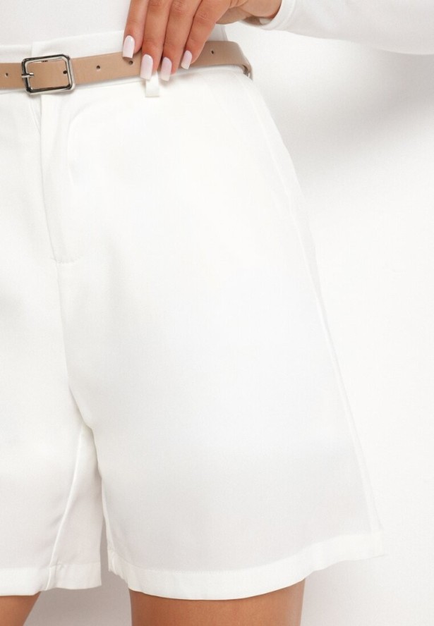 Jasnobeżowe Eleganckie Szorty z Wiskozą z Dodatkowym Paskiem z Klamrą Resella