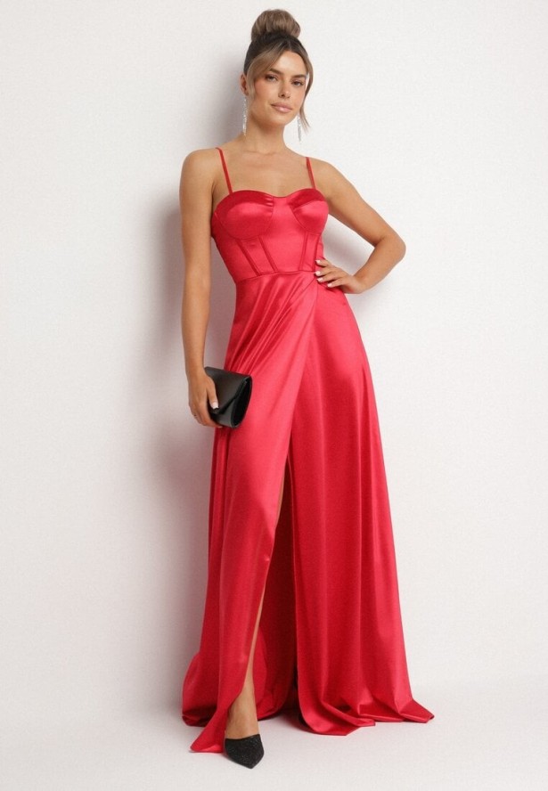 Czerwona Rozkloszowana Sukienka na Ramiączkach z Gorsetowym Wiązaniem Katilian