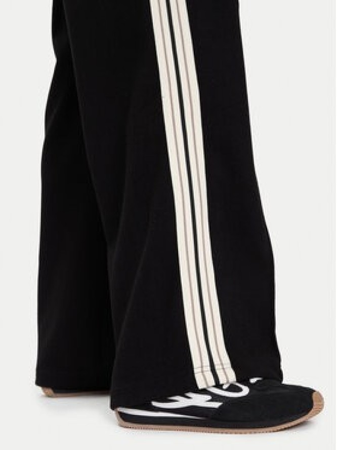 Guess Spodnie dresowe V5BB16 KCX52 Czarny Wide Leg