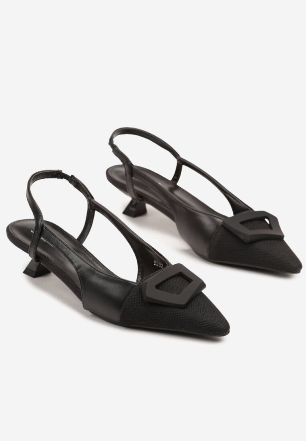 Czarne Sandały na Kaczuszce z Noskiem w Szpic i Odkrytą Piętą Desaniella