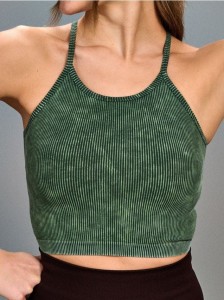 Prążkowany top sportowy na ramiączkach - zielony