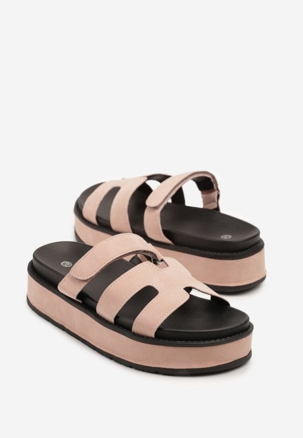 Różowe Klapki na Grubej Podeszwie z Cholewką z Geometrycznymi Wycięciami Filandrea