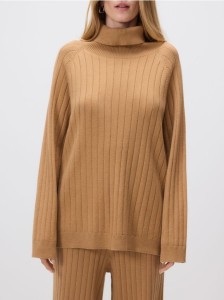 Golf w prążek - brązowy